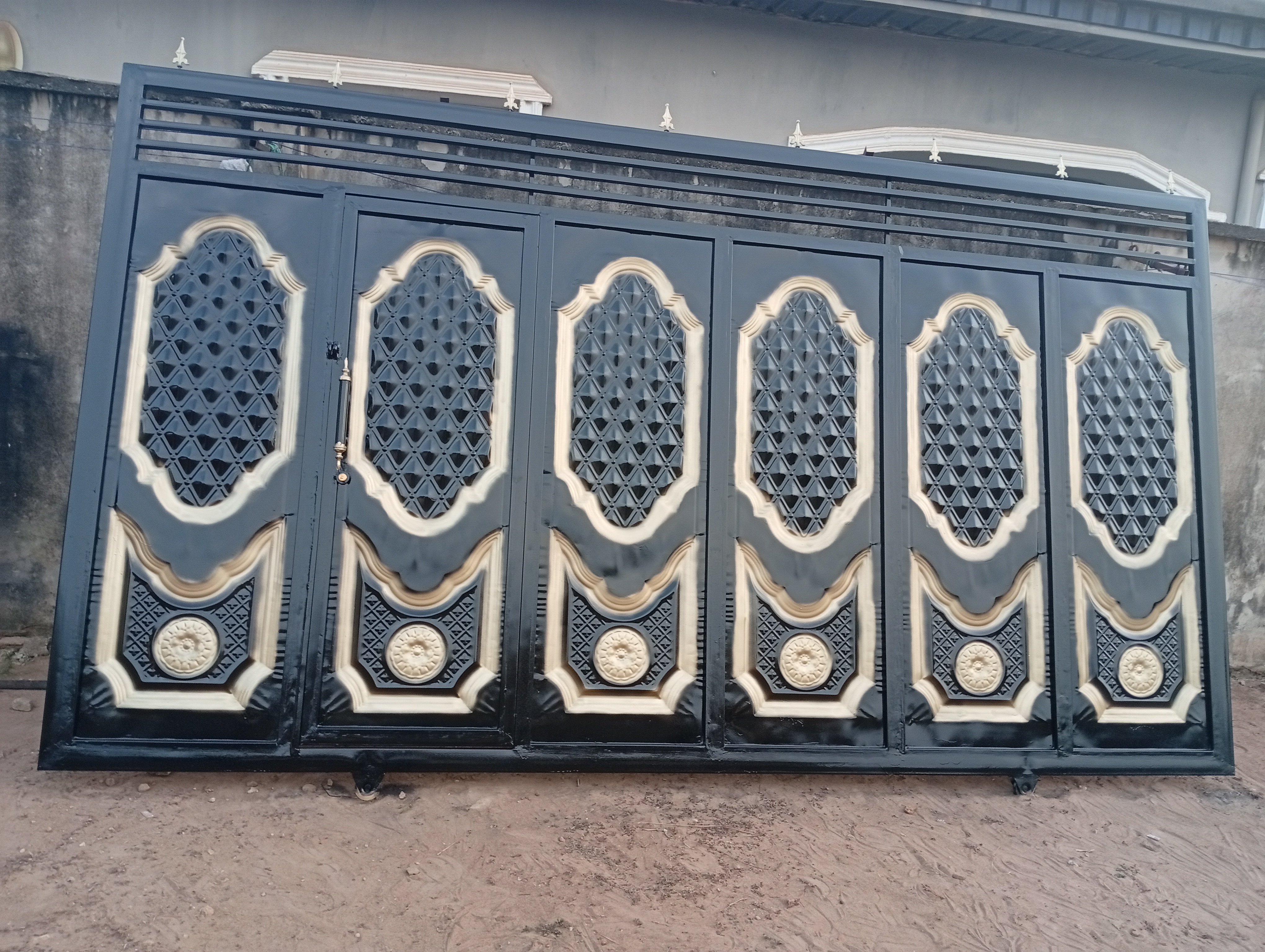 5-Panel Gate